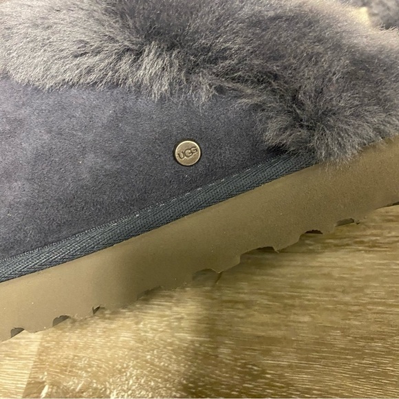 UGG | Classic Slipper In Eve Blue Shearling Suede Indoor and Outdoor NEW - Picture 4 of 9